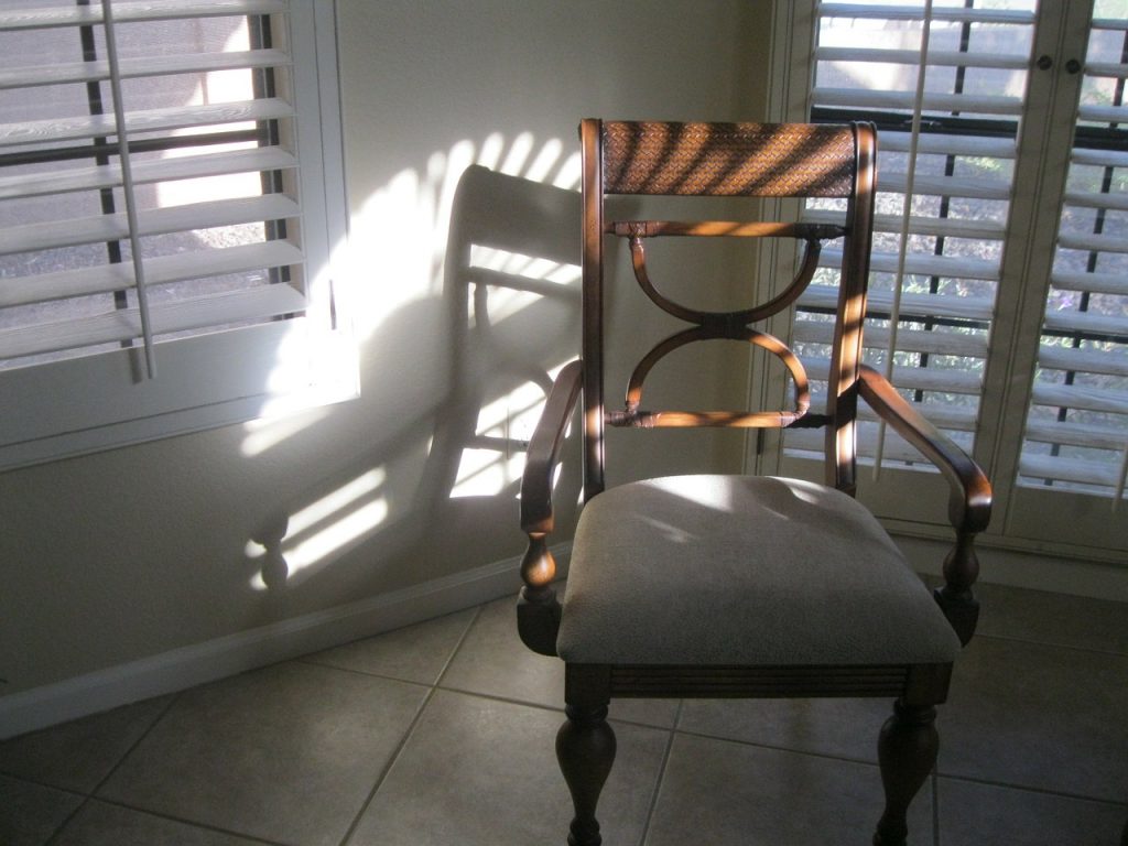 Chair Light Sunlight Rays Windows  - sharonrea / Pixabay