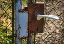 Door Handle Castle Metal Old Gate  - Antranias / Pixabay